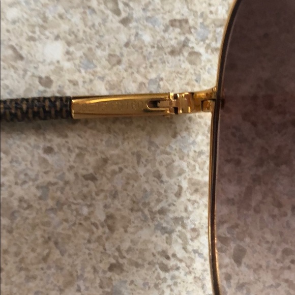 Authentic Louis Vuitton aviator sunglasses. - Picture 7 of 7